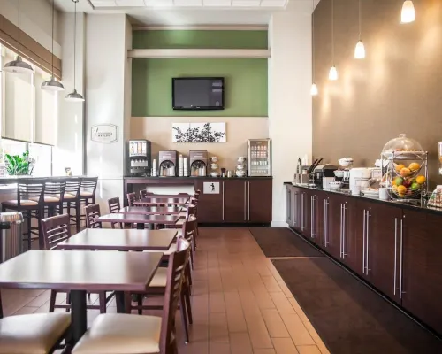 Sleep Inn & Suites Downtown Inner Harbor 식사 Photos