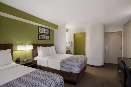 Eod SureStay Hotel by Best Western Mesa Superstition Springs Rooms Photos