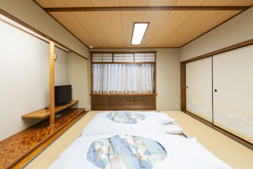 Fuji Syouei Kaikan Kamar Photos