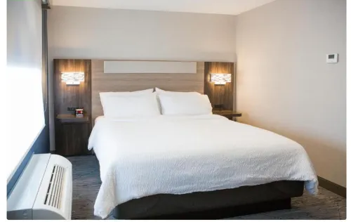 Holiday Inn Express & Suites Waynesboro East Photos