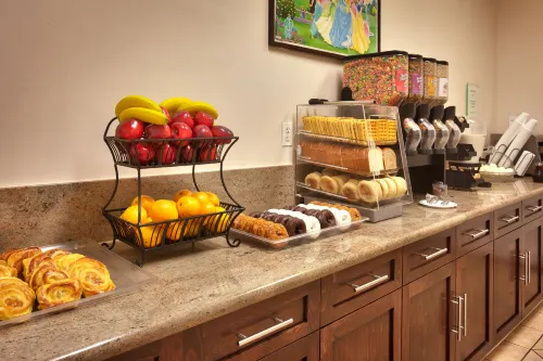 Cortona Inn and Suites Anaheim Resort Ristorazione Photos