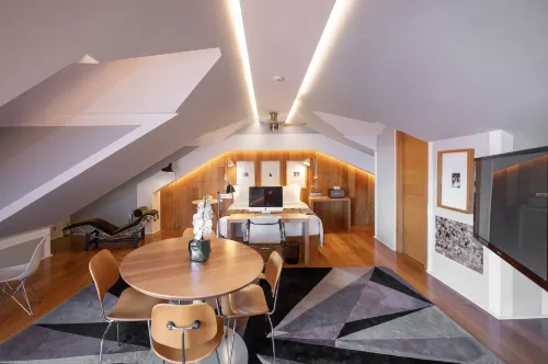 Brown's Downtown Hotel Photos