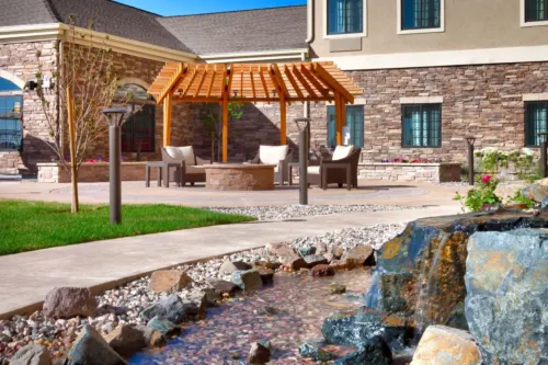Staybridge Suites Bismarck Exterior Photos