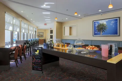 Residence Inn Los Angeles LAX/Manhattan Beach Dining Photos