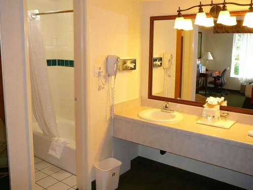 Best Western Seven Seas Photos