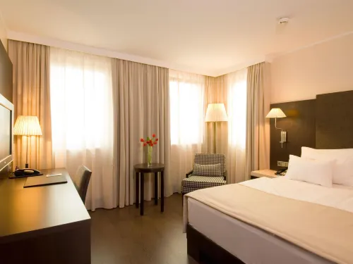 NH Danube City Rooms Photos