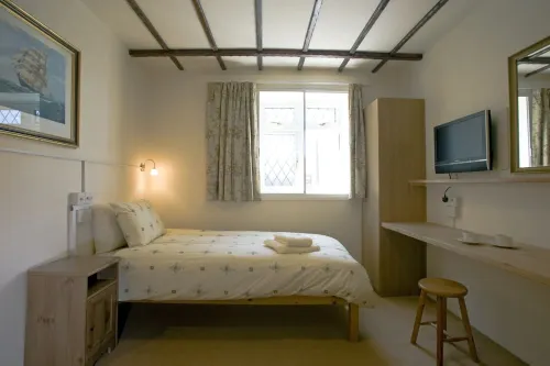 Oakwood Bed and Breakfast Heathrow Rooms Photos