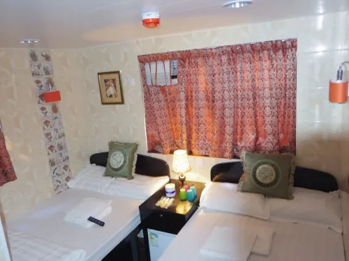 New London Hostel Photos