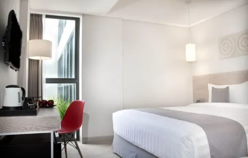Hotel NEO+ Kuta Legian Kamar Photos