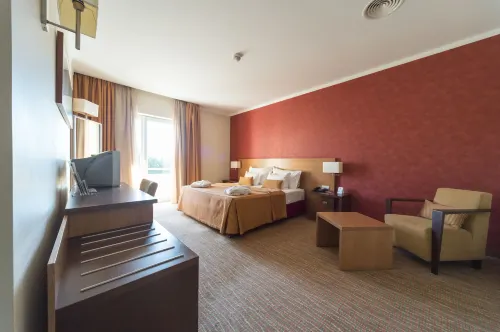 Hotel Lusitania Congress & Spa Kamar Photos