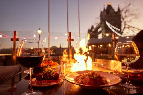 The Tower Hotel, by Thistle Mahlzeiten Photos