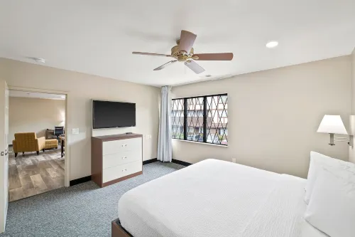 The English Inn of Charlottesville Rooms Photos
