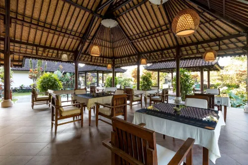 Villa Taman di Blayu by Nagisa Bali Dining Photos