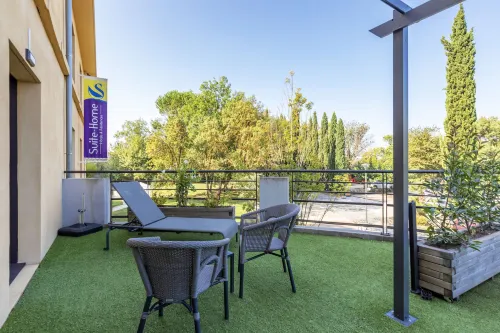 Hôtel et résidence Suite Home d'Aix en Provence Bouc Bel Air Espaces publics Photos