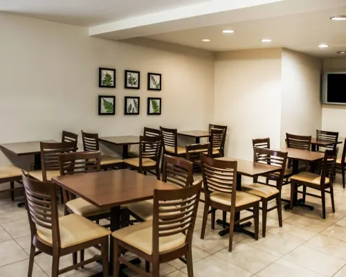Clarion Hotel & Suites BWI Airport North Restauration Photos