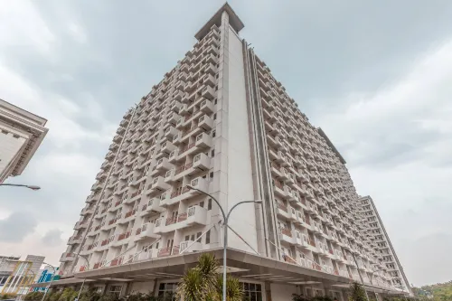RedDoorz Apartment @ Sentul Tower Eksterior Photos