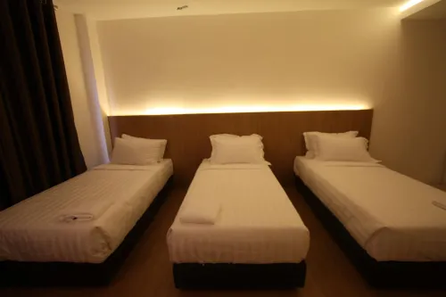 Place2Stay Business Hotel - Waterfront Photos