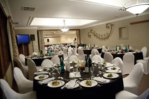 Distinction Coachman Hotel, Palmerston North Dining Photos