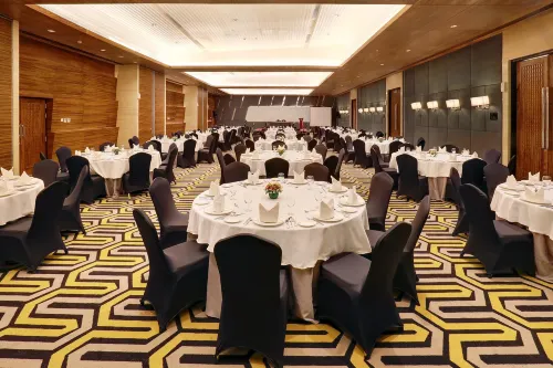 Hotel Ciputra Cibubur managed by Swiss-Belhotel International Unggulan Photos