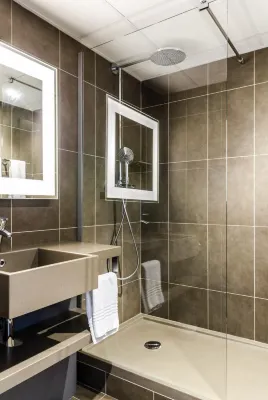 Novotel Paris 17 Kamar Photos