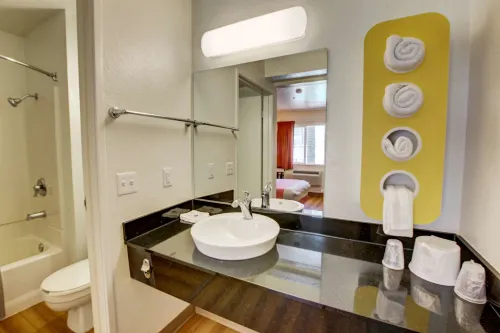 Motel 6 Westminster, CA - North Photos