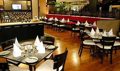 Mount Meru Hotel Restauration Photos