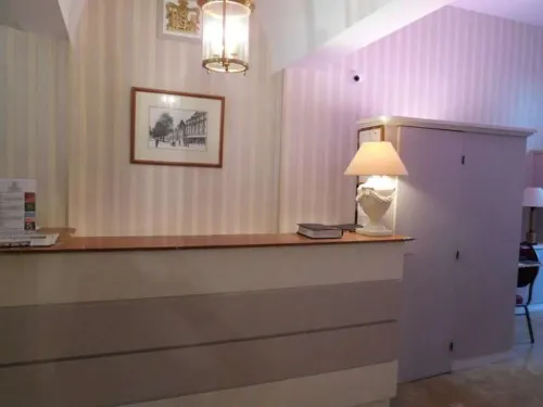 Brit Hotel Privilège le Royal - Centre Gare Aree comuni Photos