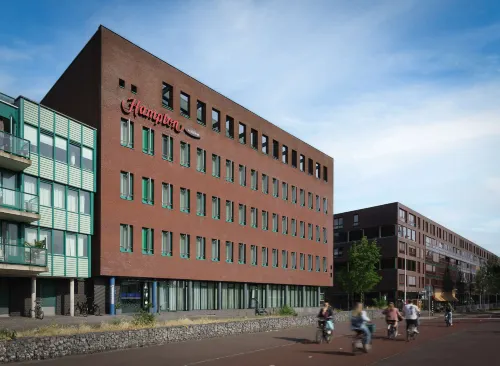 Hampton by Hilton Amsterdam Centre East Exterior Photos