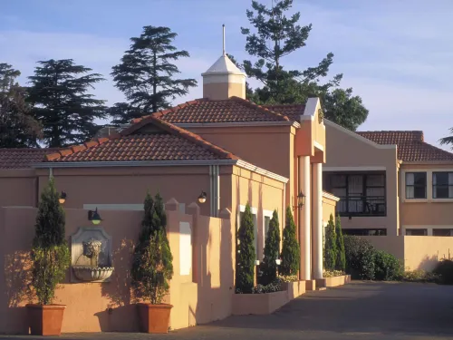 Mercure Johannesburg Bedfordview Hotel Exterior Photos