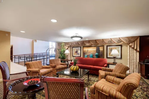 Clarion Collection Hotel Arlington Court Suites Photos
