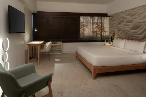 Hotel Ruby Foo's Rooms Photos