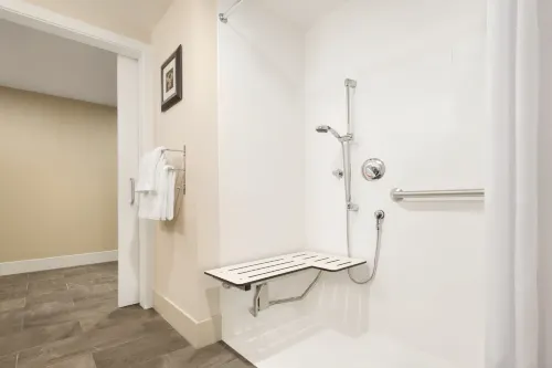 Hampton Inn Elko Rooms Photos