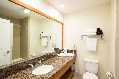 Inn at the Cove Rooms Photos