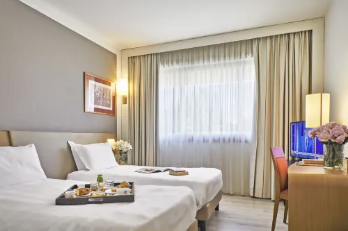 Living Place Hotel Photos