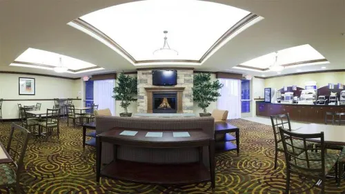 Holiday Inn Express & Suites Fresno Northwest-Herndon Restauration Photos