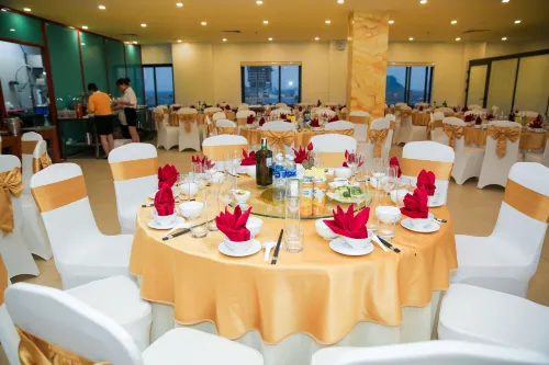 Khách sạn Long Anh Ăn uống Photos