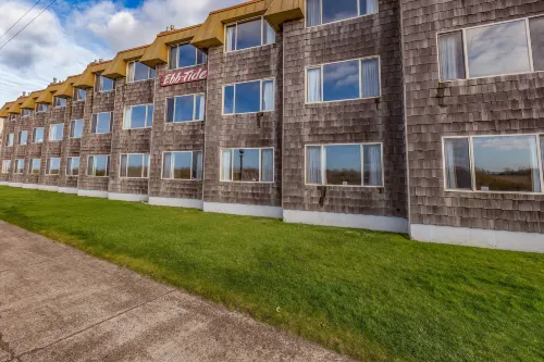 Ebb Tide Oceanfront Inn Exterior Photos