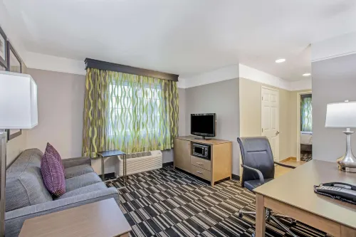 La Quinta Inn & Suites by Wyndham Modesto Salida Rooms Photos