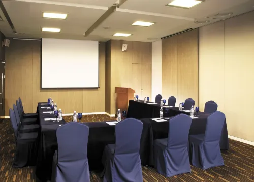 LOTTE City Hotel Mapo Business Facilities Photos