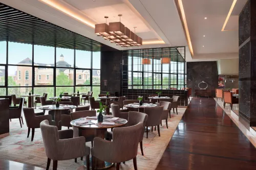 Sheraton Changchun Jingyuetan Hotel Restauration Photos