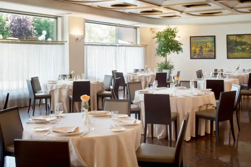 Starhotels Cristallo Palace Dining Photos