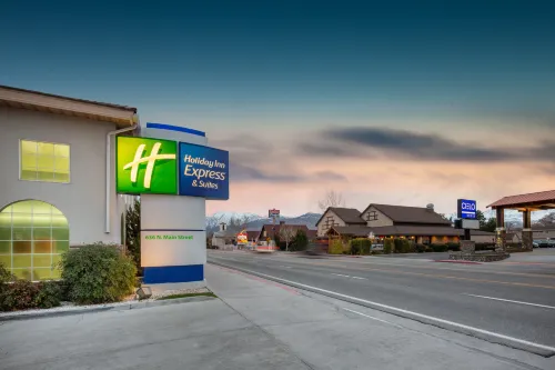 Holiday Inn Express & Suites Bishop Exterior Photos