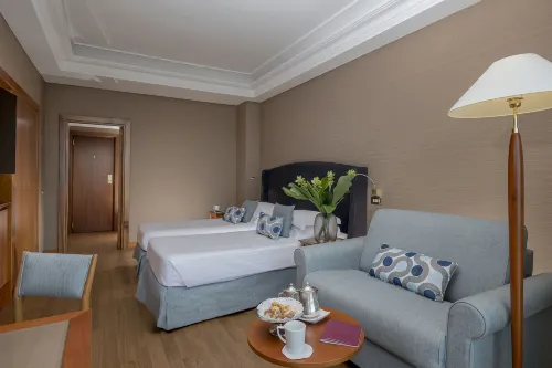 Hotel Royal Continental Photos
