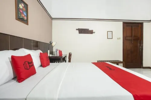 RedDoorz near Balai Kota Malang Kamar Photos