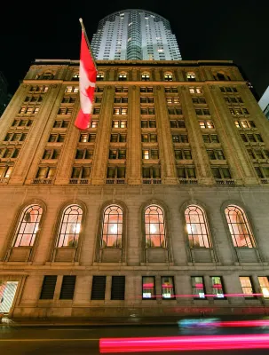 One King West Hotel and Residence Extérieur Photos