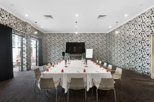 ibis Mackay Business Facilities Photos