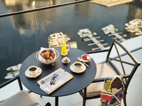 The Lana - Dorchester Collection Restauration Photos