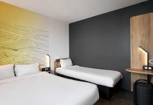 B&B Hotel Bois d'Arcy Saint Quentin en Yvelines Zimmer Photos