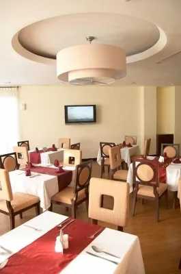Hotel Gran Puri Manado Dining Photos