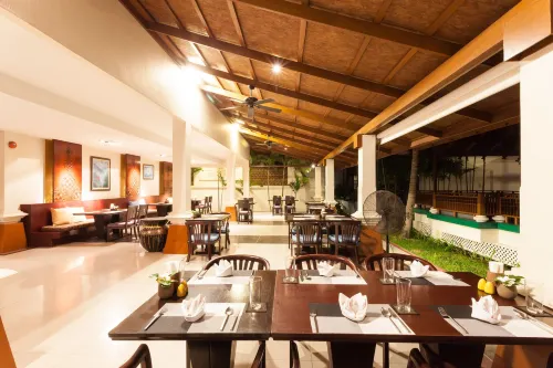 The Briza Beach Resort, Samui Restauration Photos